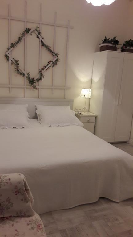 Romantic Apartment On Rynok Square With Air-Conditioning Lviv Ngoại thất bức ảnh